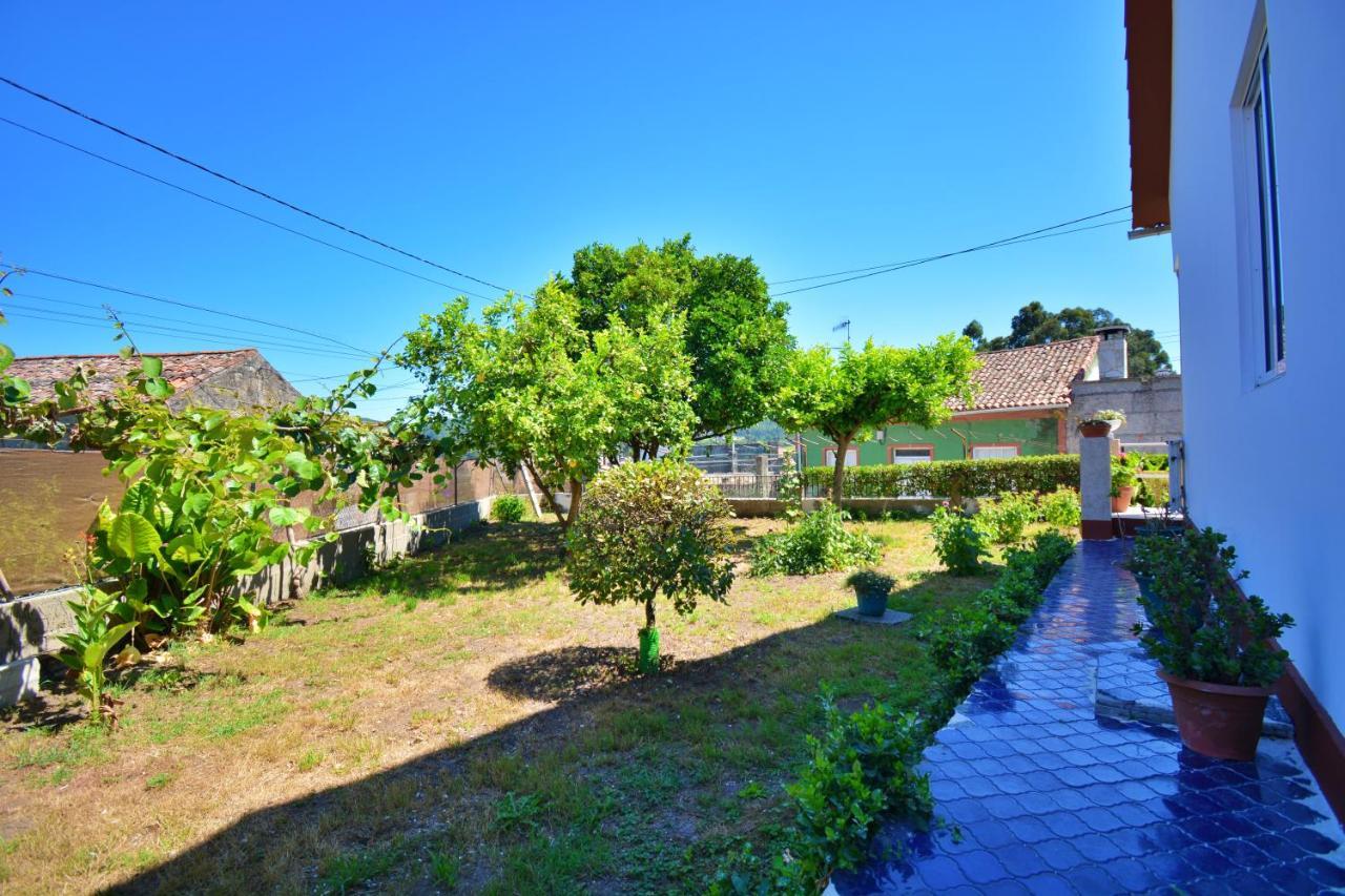 Casa Con Jardin En Vilanova De Arousa Pontevedra Luaran gambar