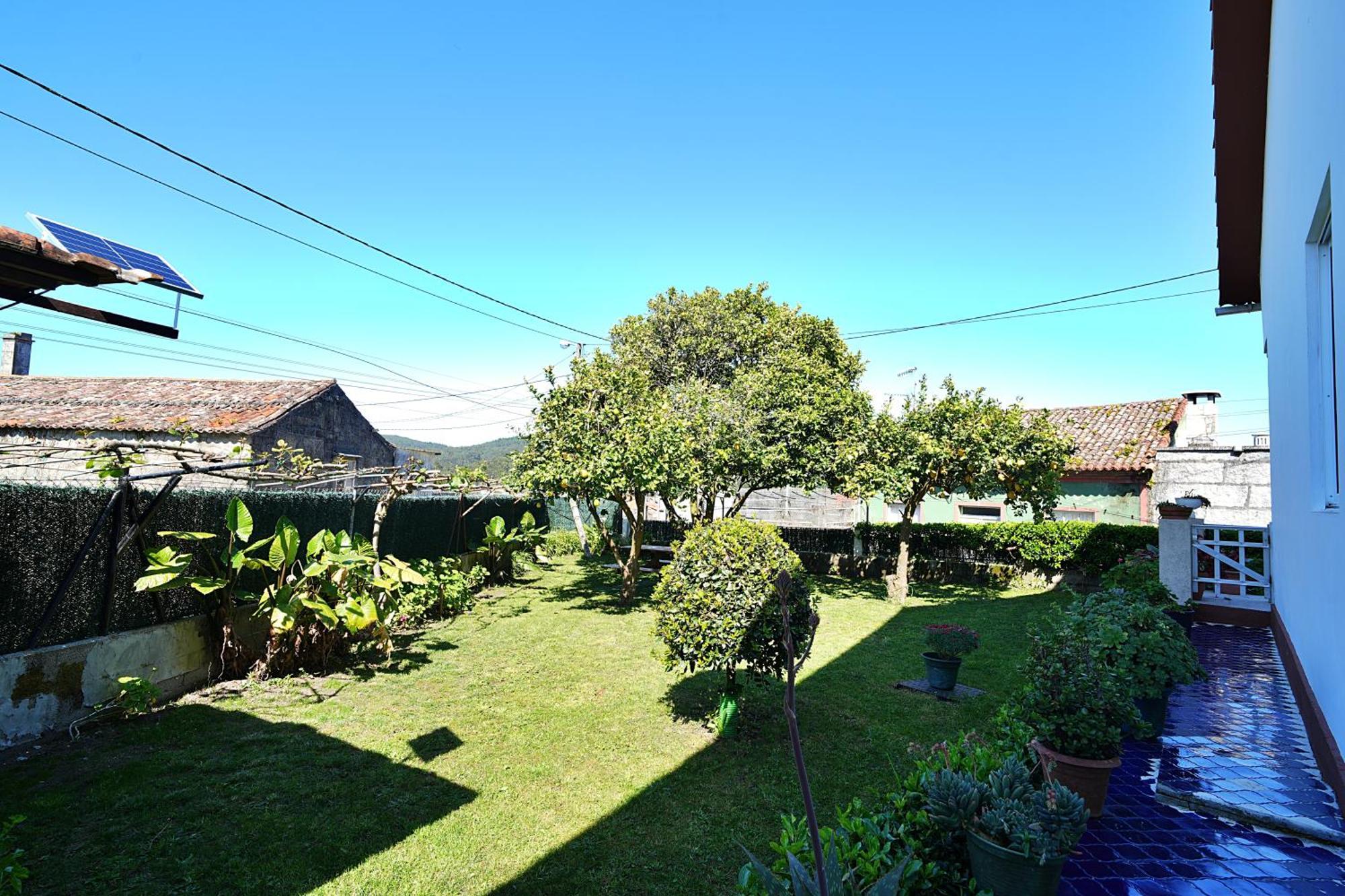 Casa Con Jardin En Vilanova De Arousa Pontevedra Luaran gambar